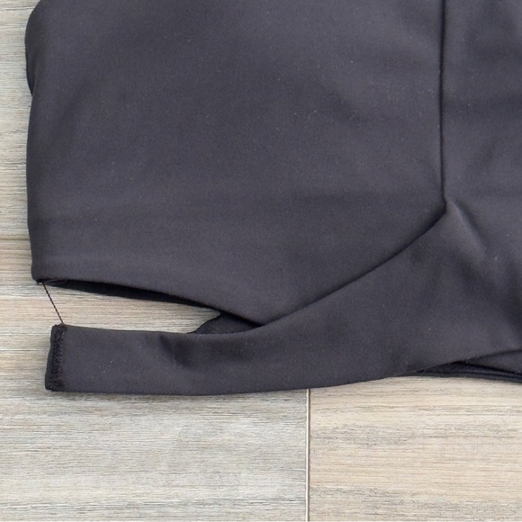 Athleta Conscious Cut Out Crop Tank Top, Black Support Yoga Size Medium - Picture 6 of 12